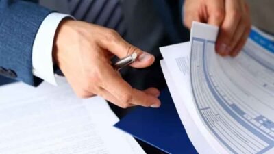 How-to-Choose-the-Right-LTL-Carrier-for-Your-Business