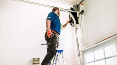 What-Makes-a-Reliable-Garage-Door-Opener-Repair-Service