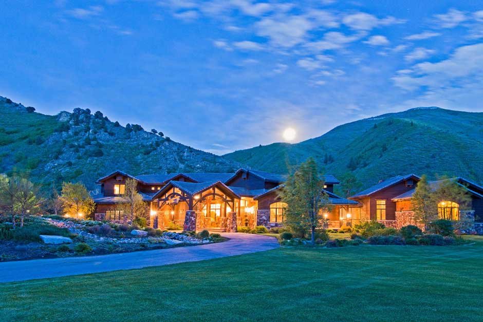 What to Look for in A Real Estate in Utah Mountains for Weekend Retreats