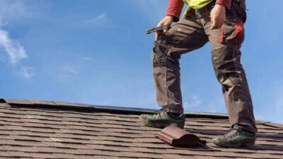 The-Role-of-a-Roofing-Contractor-in-Roof-Restoration-Projects