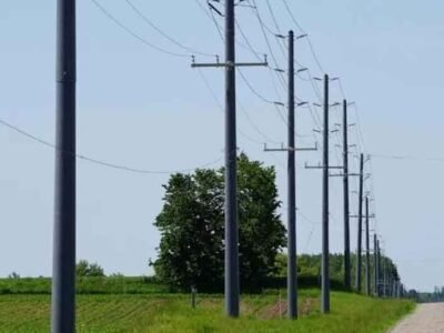 How Teams Install Utility Poles in High-Traffic Areas